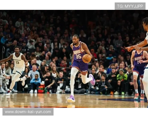 首节战报:太阳35-29领先快船,布克9分4篮板4助攻 首节战报:太阳35-29领先快船,布克9分4篮板4助攻